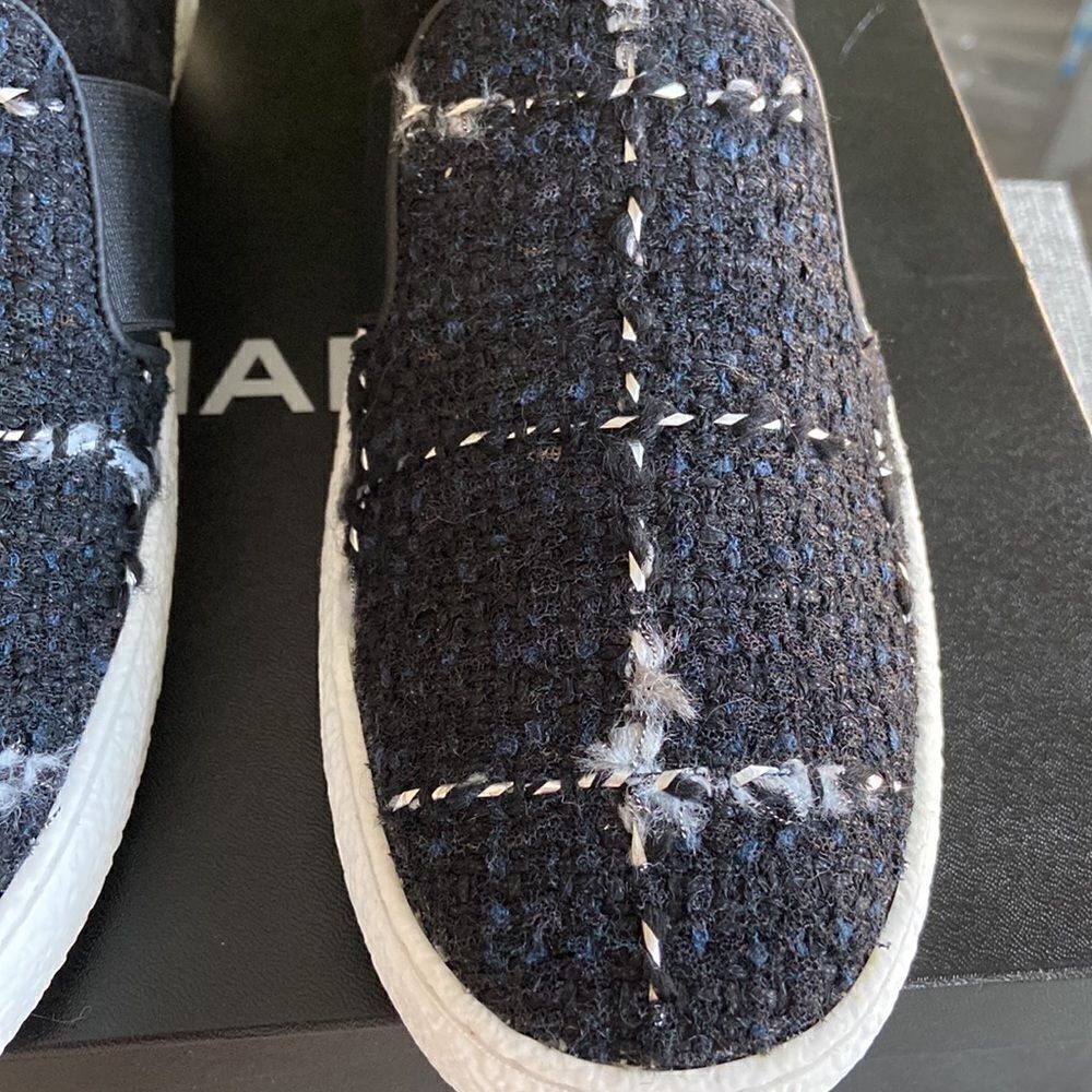 Chanel multicolor  New 2016 Flats Tweed Sneakers Size: EU 42 - Picture 9 of 13